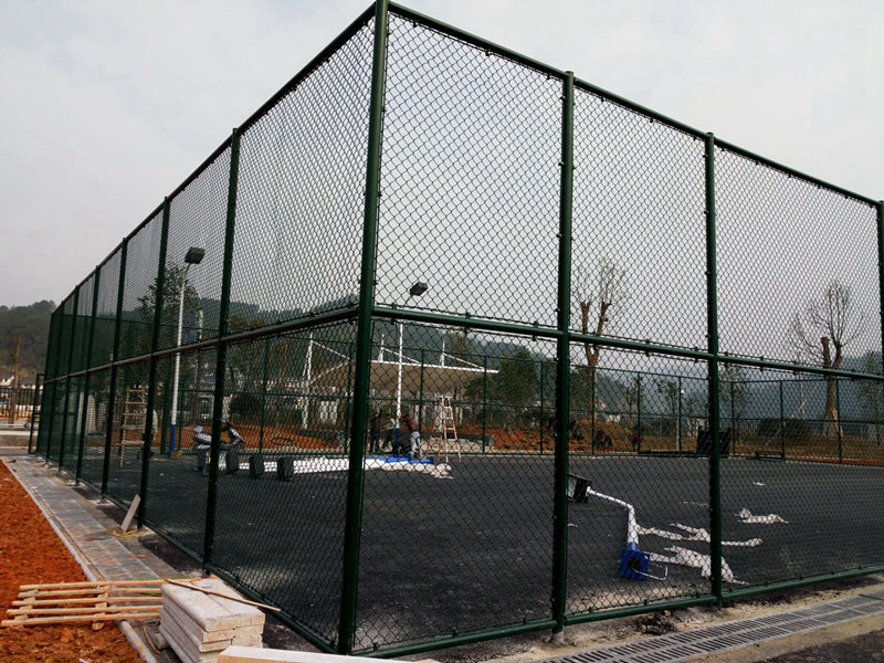 硅pu球场厂家直销--水性硅PU球场材料的耐用性